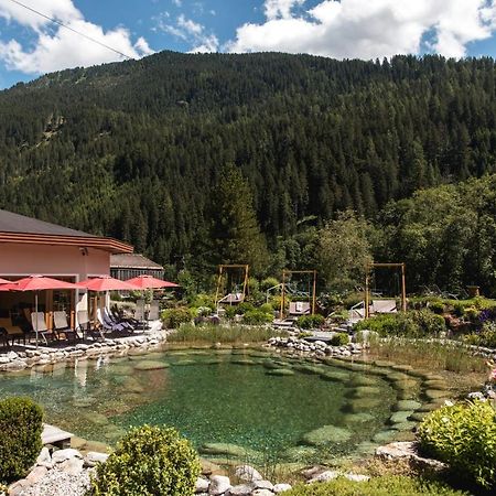 Hotel Eden Tux Bagian luar foto